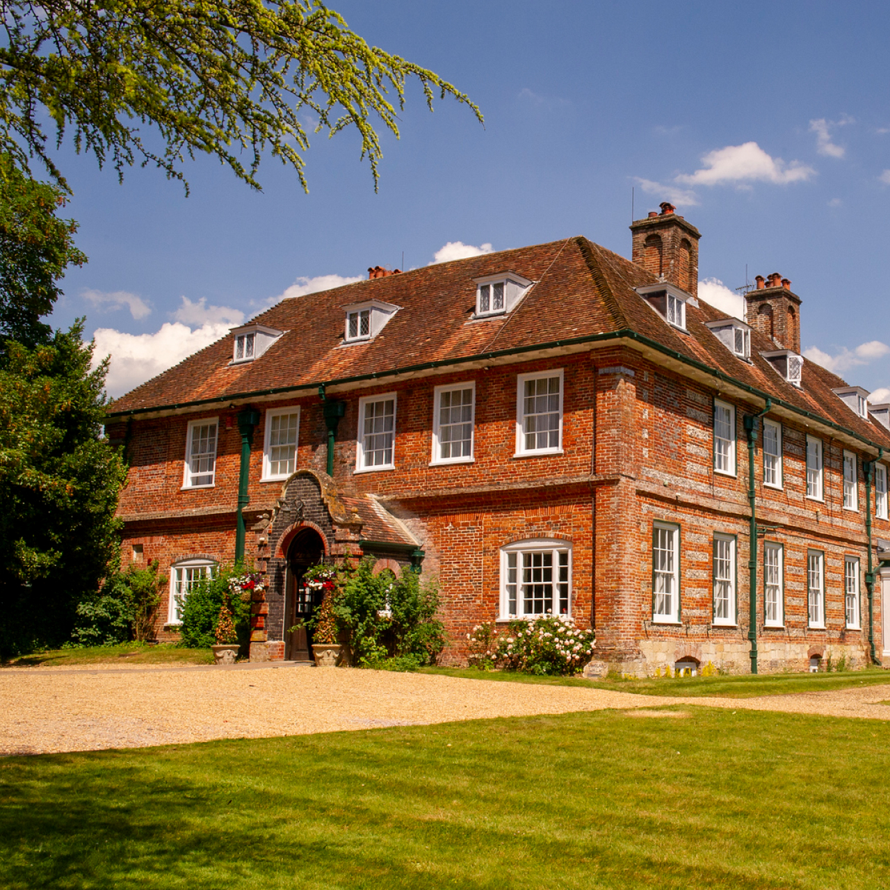 Manor House 5050