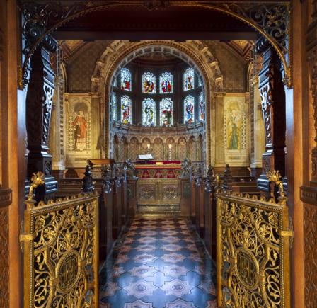 <strong>2. Crewe Hall’s Grand Chapel and library</strong>