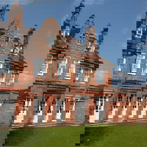 <p>PRIVATE COURTYARD</p>