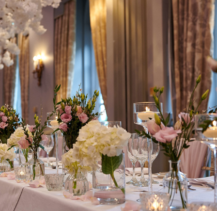 <strong>3 styling tips for summer wedding flowers </strong>