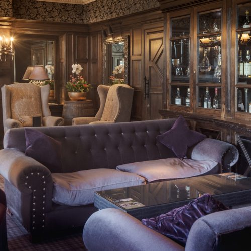 <p><strong>SLALEY HALL</strong></p>
<p><strong>THE WHISKY SNUG</strong></p>