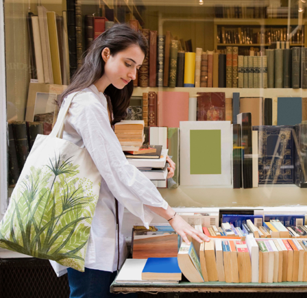 <strong><span class="NormalTextRun SCXW169348632 BCX8">3 independent book shops to visit</span> </strong>