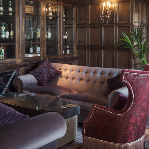 <p><strong>SLALEY HALL</strong></p>
<p><strong>THE WHISKY SNUG</strong></p>