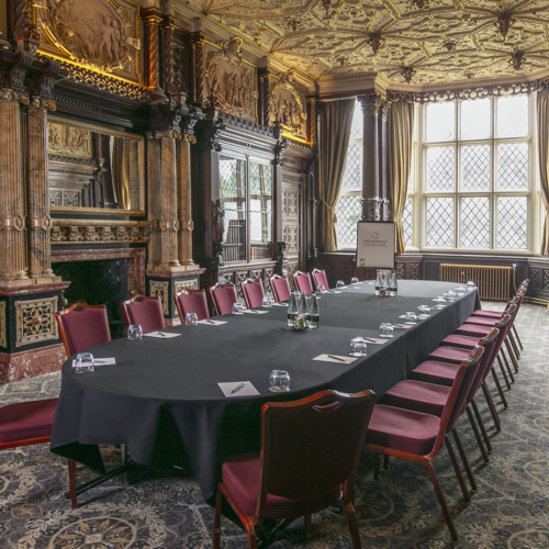 <p><strong>CREWE HALL</strong></p>
<p><strong>THE GREAT LIBRARY</strong></p>