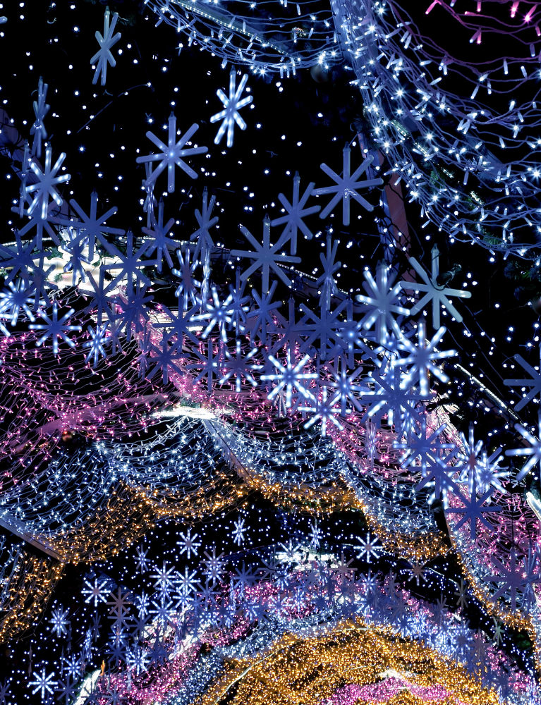 ENJOY A WONDERFUL LIGHT SHOW